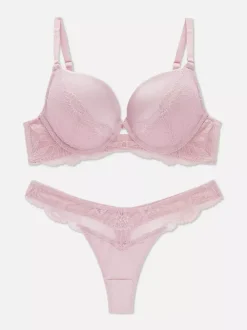 Biustonosz maximise i figi z satyny z koronką