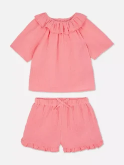 Bluzka z kołnierzykiem i szorty z falbankami