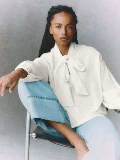 Bluzka z wiązaną kokardą The Edit