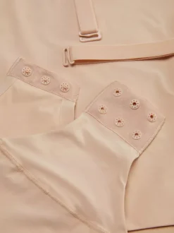 Body modelujące z lycry z miseczkami