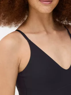 Body z formowanymi miseczkami