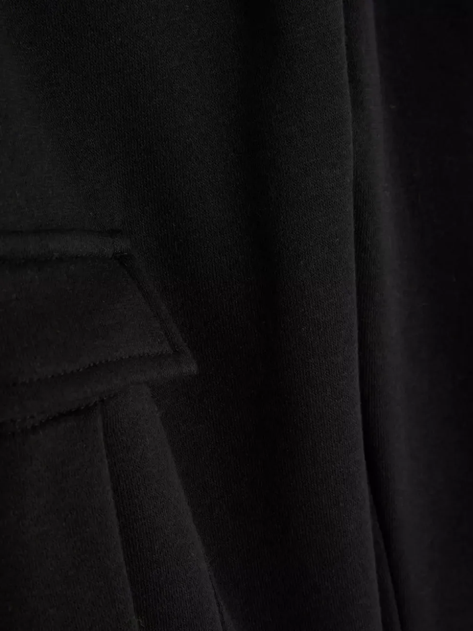 Bojówki dresowe ze ściągaczami