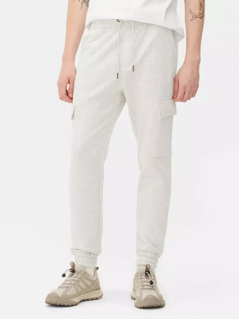 Bojówki dresowe ze ściągaczami