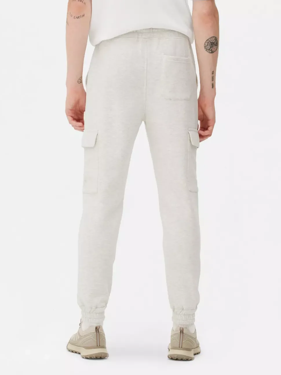 Bojówki dresowe ze ściągaczami