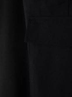 Bojówki ze sznurkiem ściągającym