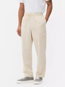 Bojówki ze sznurkiem ściągającym