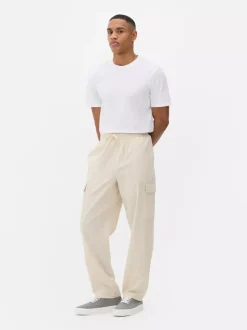 Bojówki ze sznurkiem ściągającym