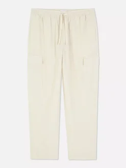 Bojówki ze sznurkiem ściągającym