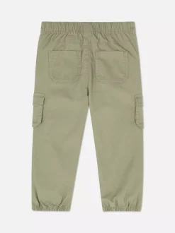 Bojówki ze sznurkiem ściągającym