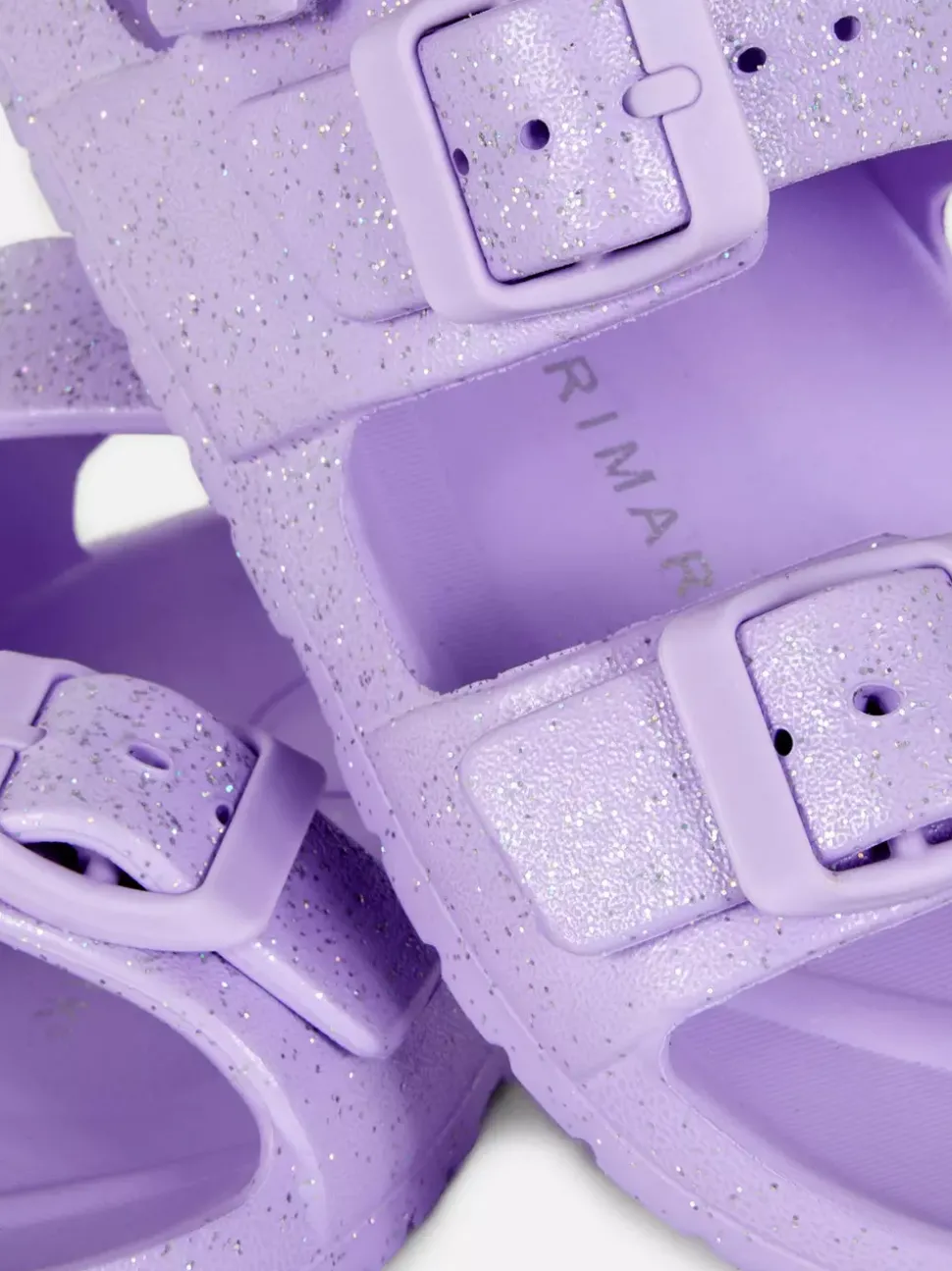 Brokatowe sandały z paskami z klamrą