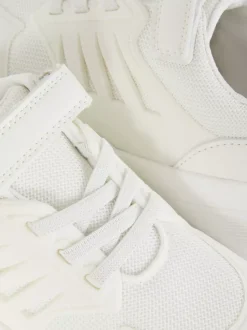 Buty sportowe z niską cholewką