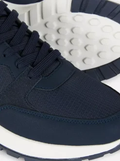 Buty sportowe z niską cholewką na co dzień