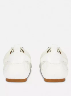 Buty sportowe z niską cholewką