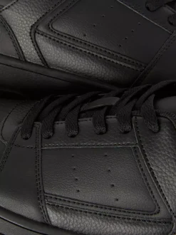 Buty sportowe z niską cholewką i panelami