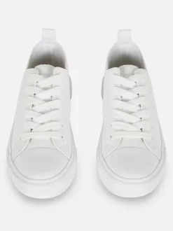 Buty sportowe ze sztucznej skóry z niską cholewką