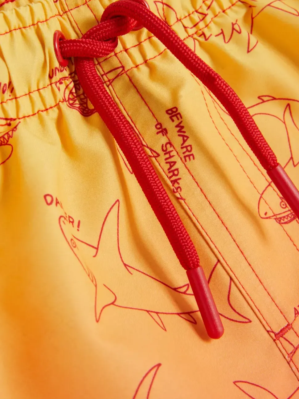 Ściągane sznurkiem szorty kąpielowe ze wzorem ombré