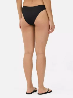 Dół od bikini z wysokimi wycięciami