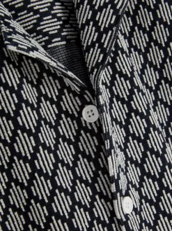 Dżersejowa koszula na guziki z geometrycznym wzorem