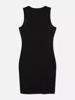 Dopasowana sukienka z postaciami z Hello Kitty