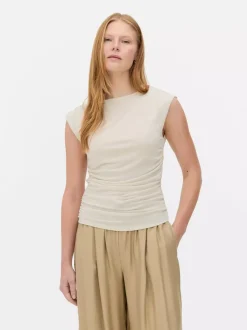 Drapowany top bez rękawów The Edit