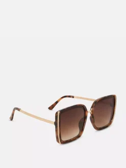 Duże okulary przeciwsłoneczne w kwadratowej oprawce