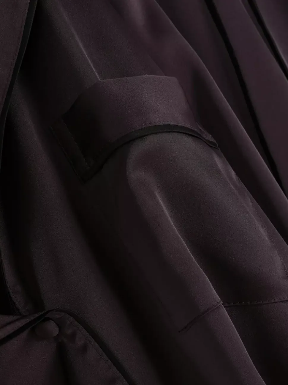 Długa satynowa piżama