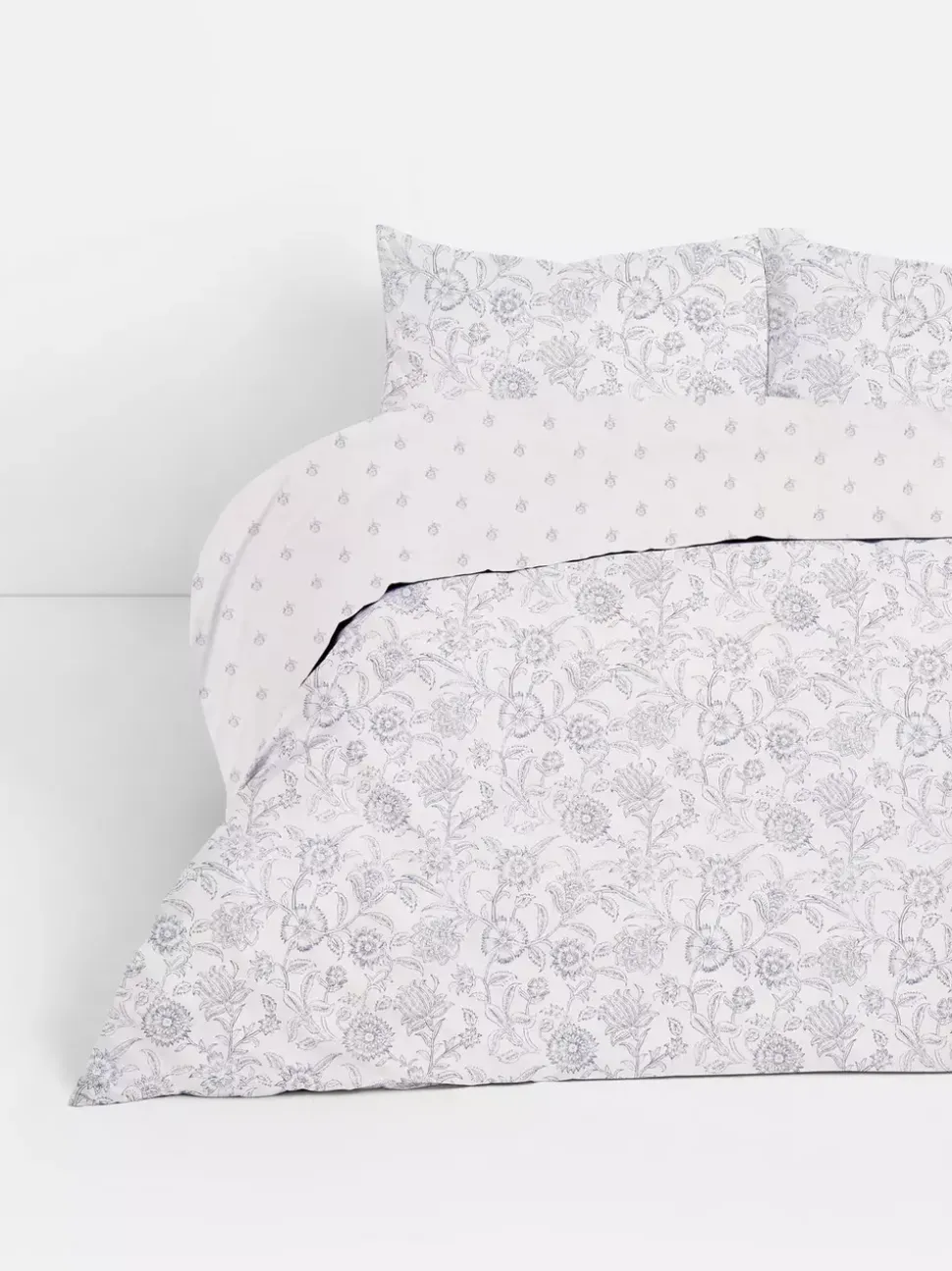 Dwustronna pościel w kwiaty na łóżko dwuosobowe