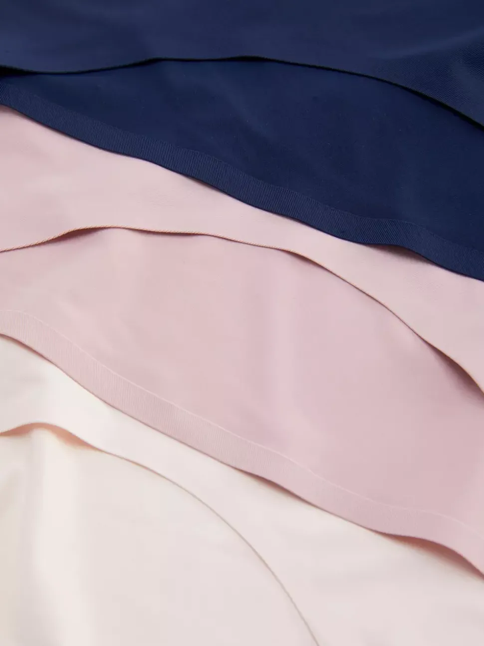 Dyskretne figi mini z modnym wzorem, 3 pary