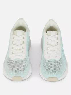 Dzianinowe buty sportowe na siłownię