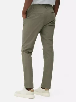 Elastyczne chinosy o kroju slim