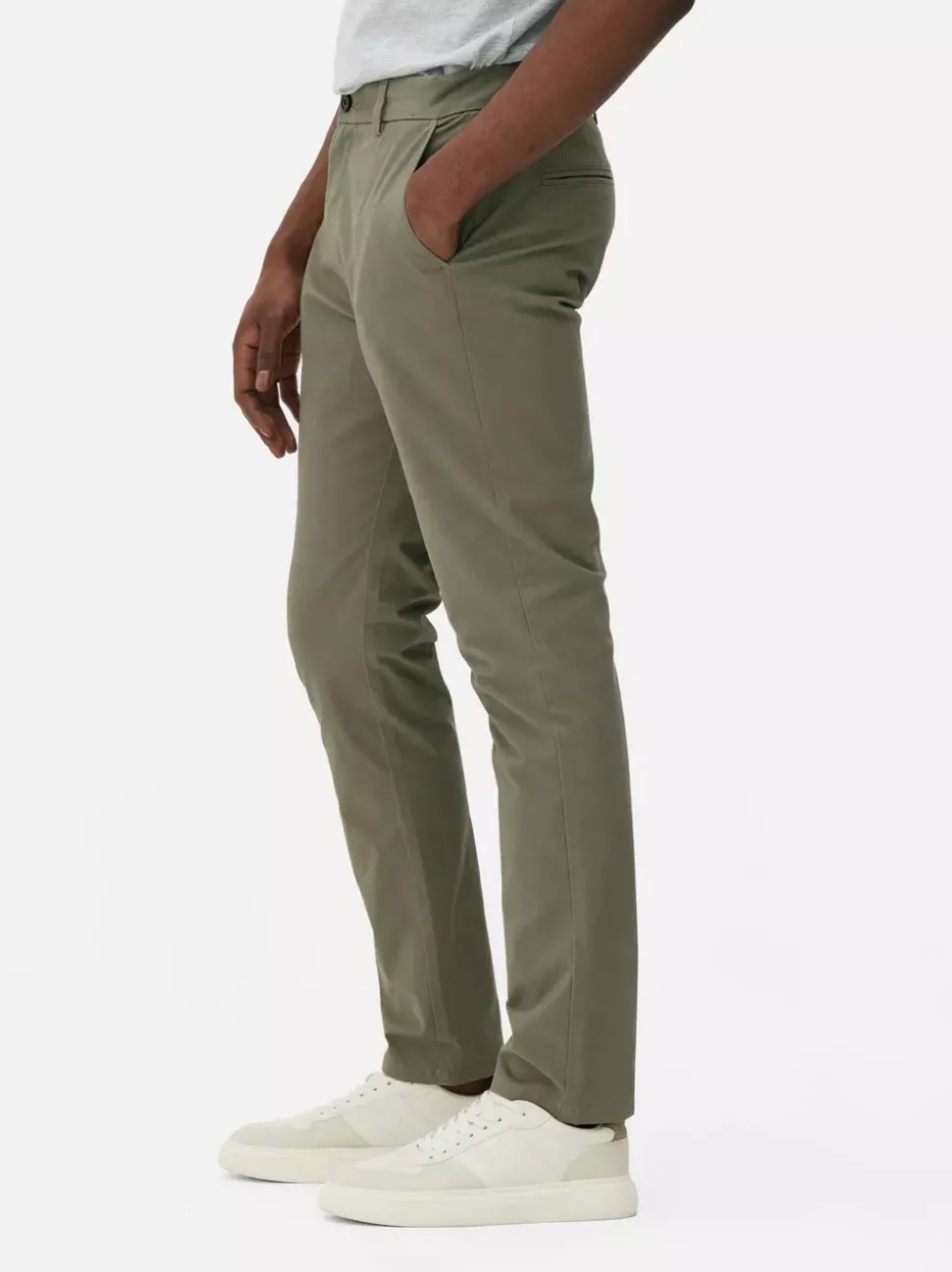 Elastyczne chinosy o kroju slim