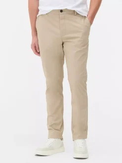 Elastyczne chinosy o kroju slim