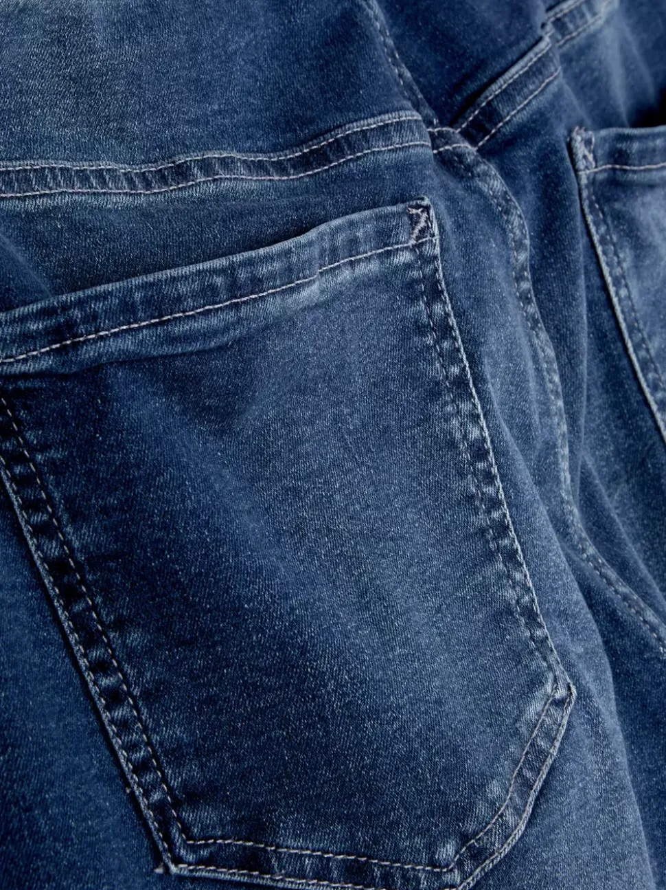 Elastyczne jeansy skinny