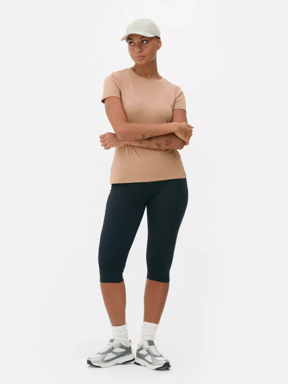 Elastyczny T-shirt z krótkim rękawem