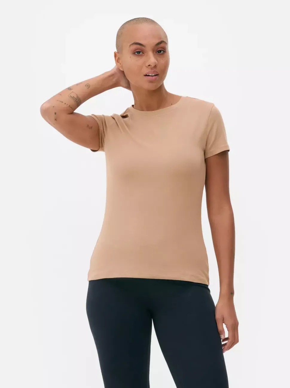 Elastyczny T-shirt z krótkim rękawem