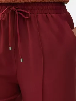 Eleganckie spodnie dresowe ze sznurkiem