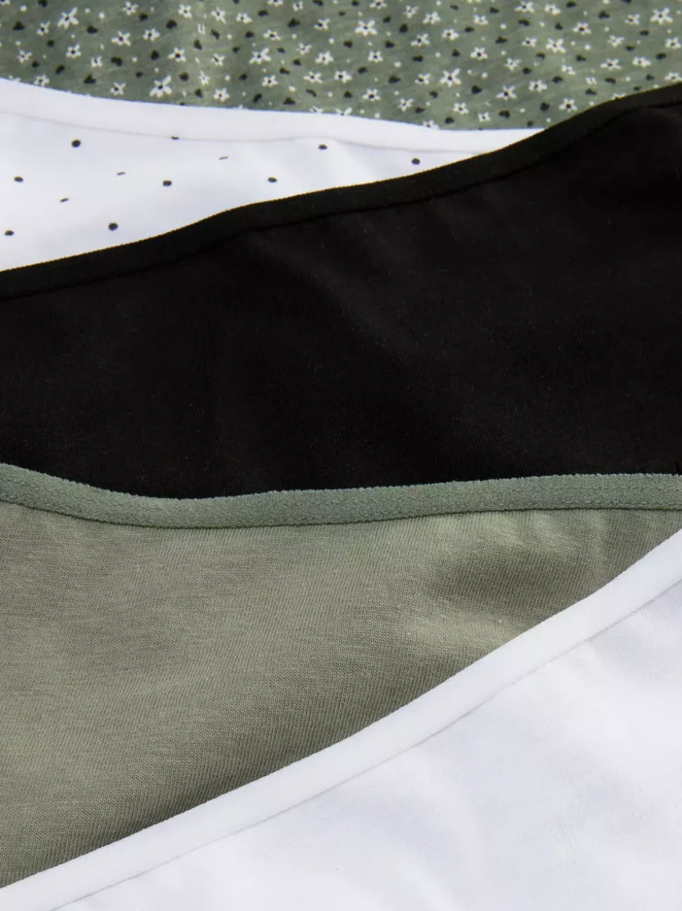 Figi brazylijskie na co dzień, 5 par