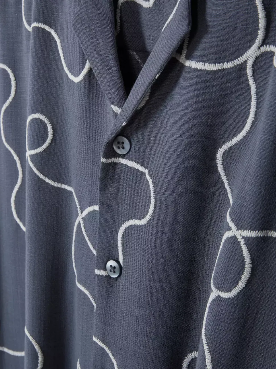 Flokowana koszula Kem z abstrakcyjnym wzorem