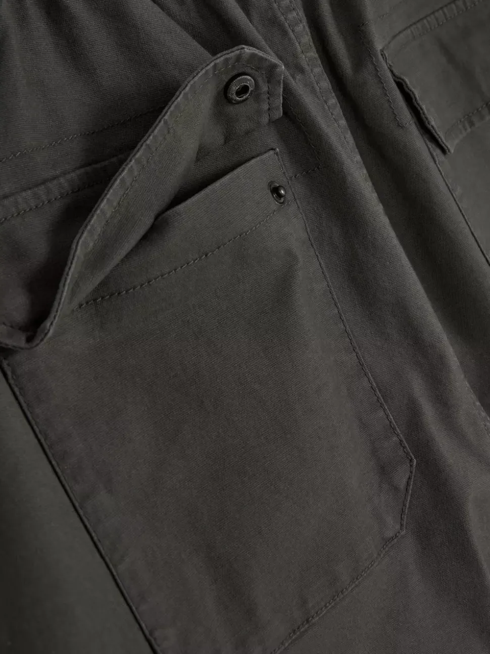 Funkcjonalne krótkie bojówki