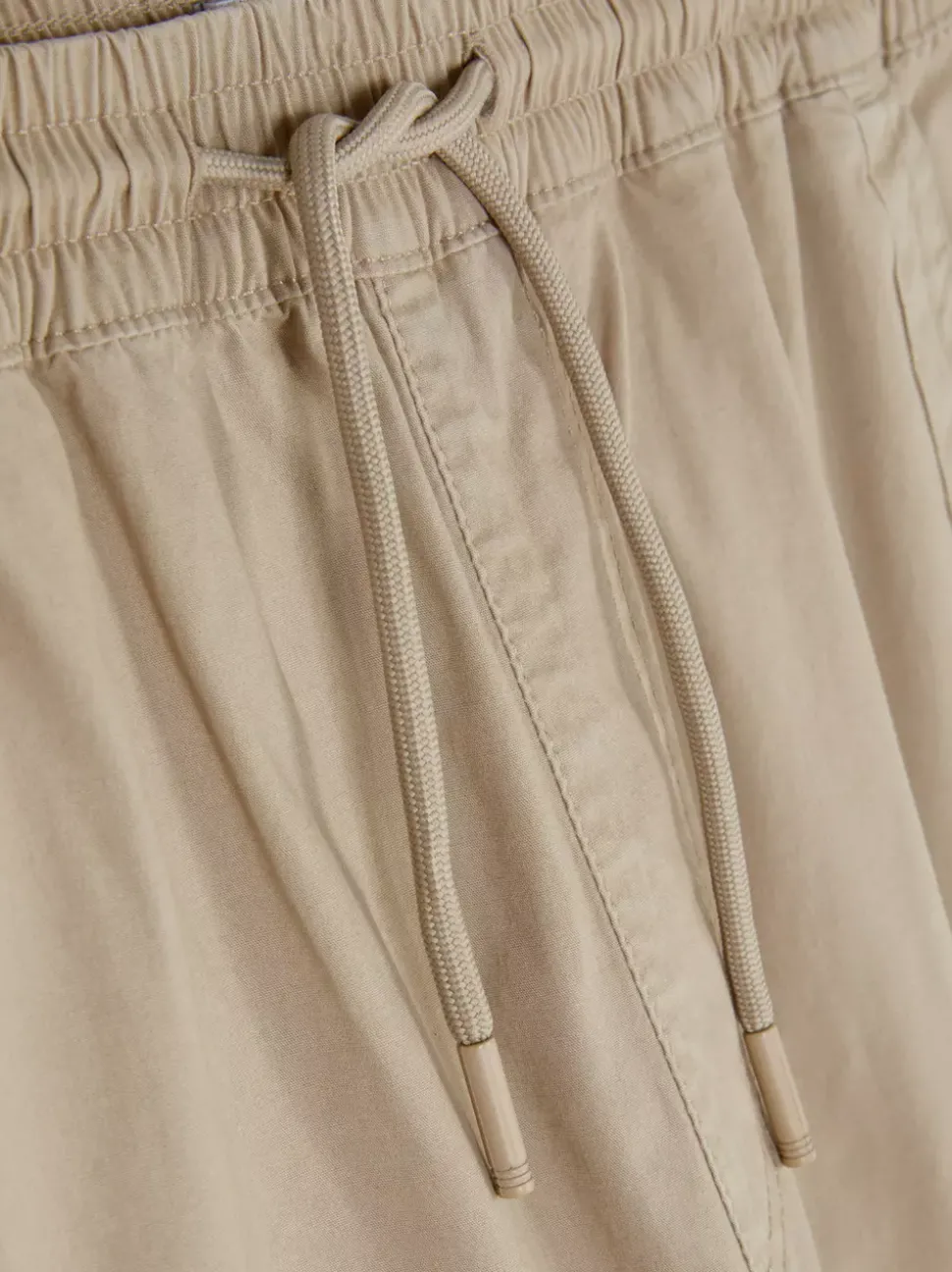 Funkcjonalne spodnie bojówki