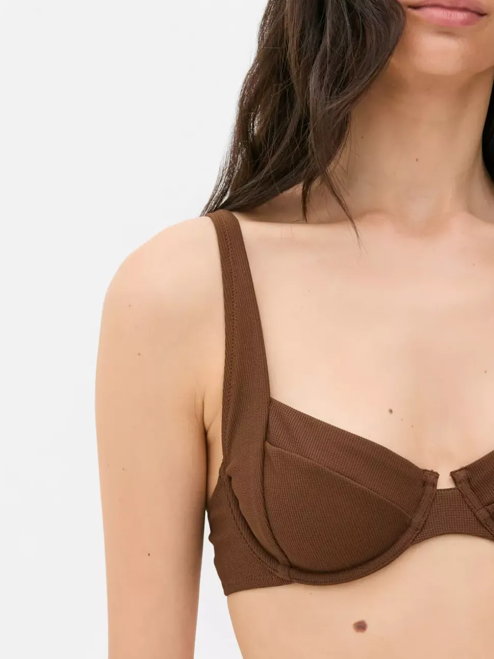 Góra od bikini z piki z fiszbinami Paula Echevarría