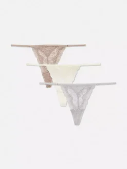 G-stringi z koronki, 3 pary