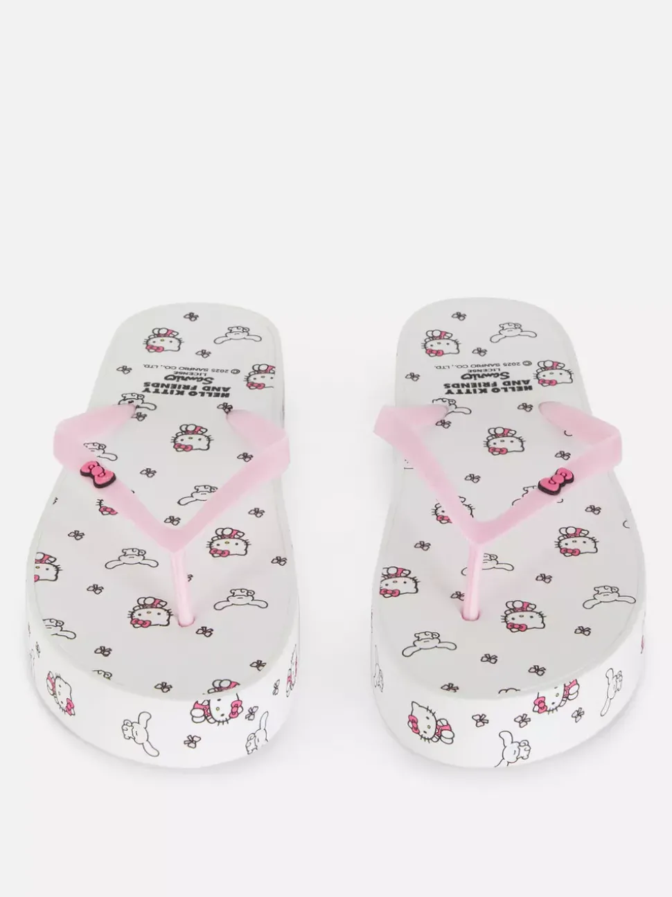 Japonki na grubej podeszwie z motywem Hello Kitty