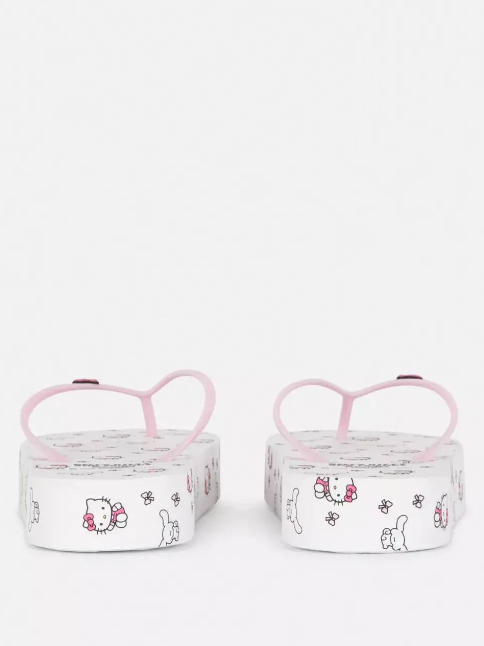 Japonki na grubej podeszwie z motywem Hello Kitty