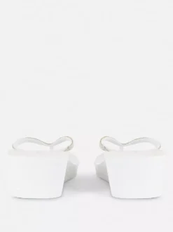 Japonki z diamencikami na koturnie