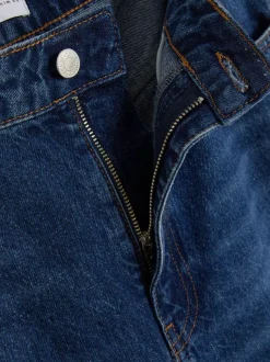 Jeansy typu boyfriend z szeroką nogawką