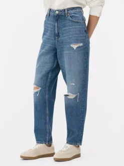 Jeansy typu mom z rozdarciami