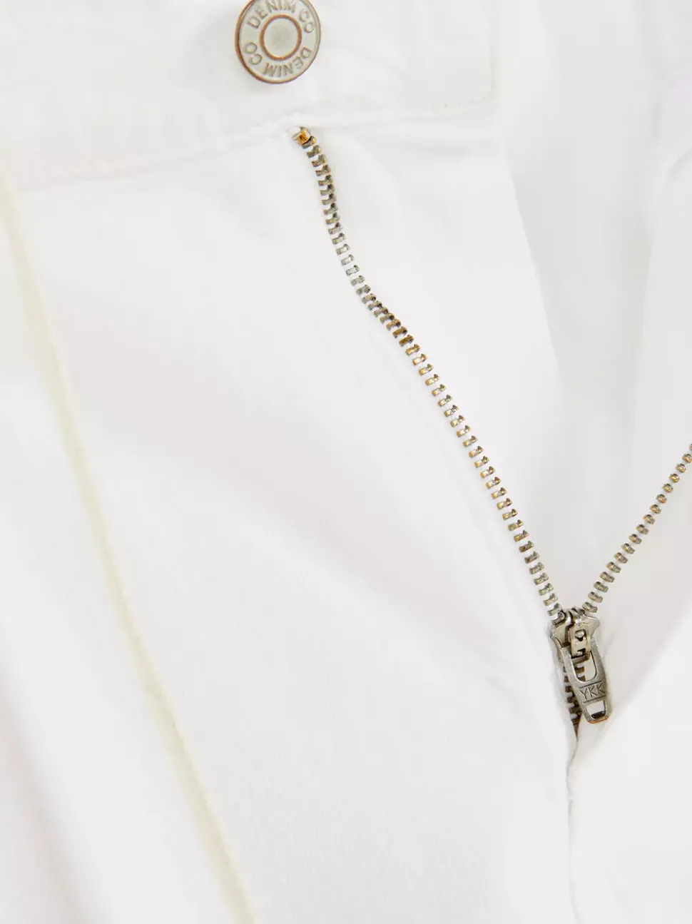 Jeansy z prostą nogawką