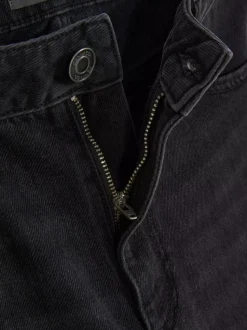 Jeansy z prostą nogawką o kroju slim I standard