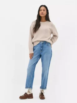 Jeansy z prostą nogawką o kroju slim I standard